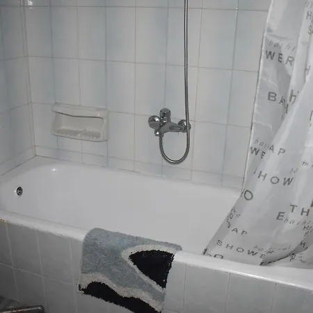 Homestay Center Town, Catia Agia Marina (Leros)